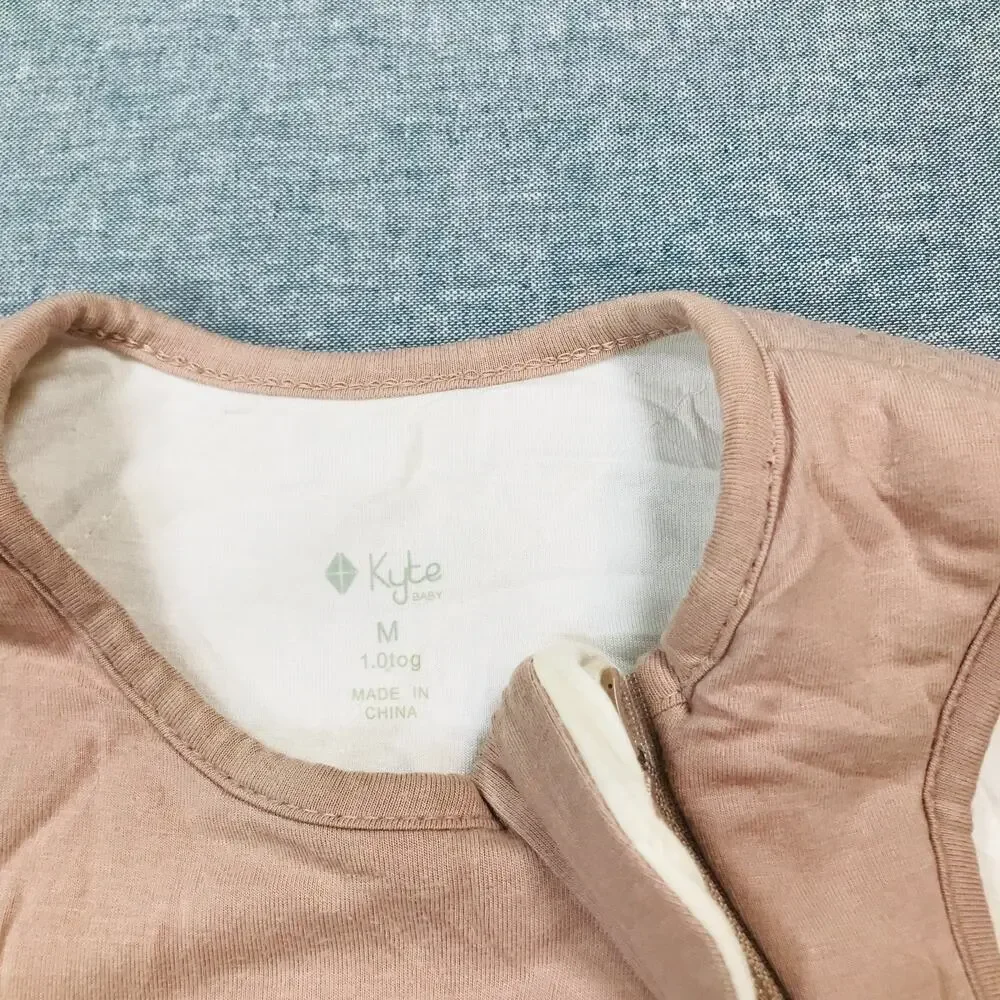 Kyte Baby Wearable Sleep Sack Medium 1.0 Tog Bamboo Full Zip Pink Flaw AX15
